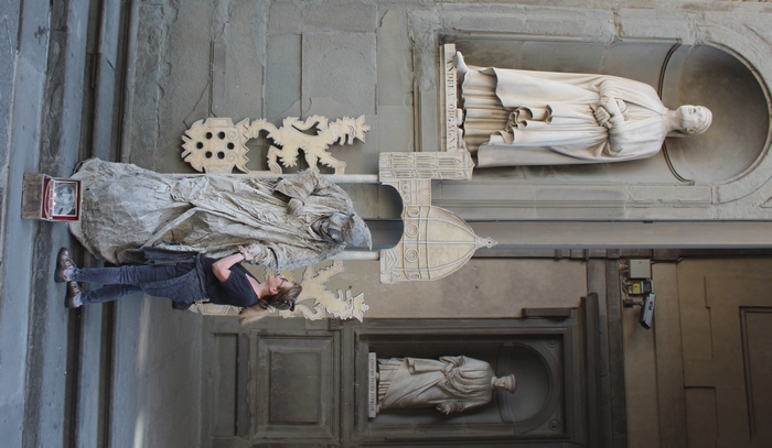 une statue vivante